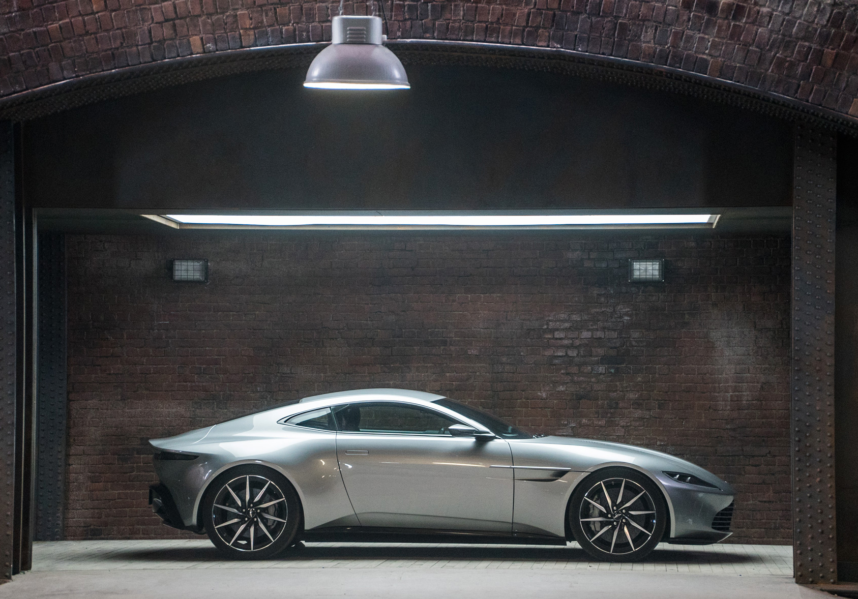 db10-aston-martin-mtm-tappetini-personalizzati